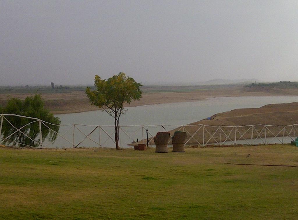 Kutch Safari Lodge Бгудж Екстер'єр фото